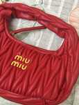 Сумки продаются miu miu и longchamp