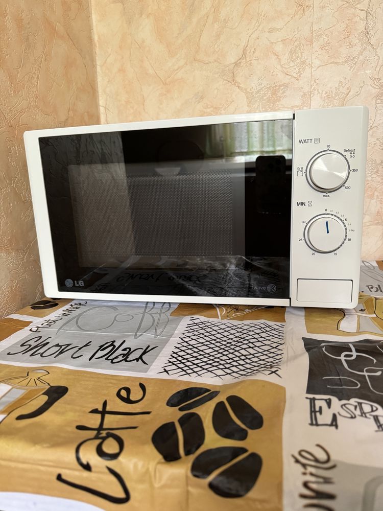 Продам микровалновку  LG