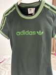 Продам винтажную футболку Adidas