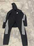 Спортивный костюм Adidas original Б/у состояние хорошое 25.000 торг +