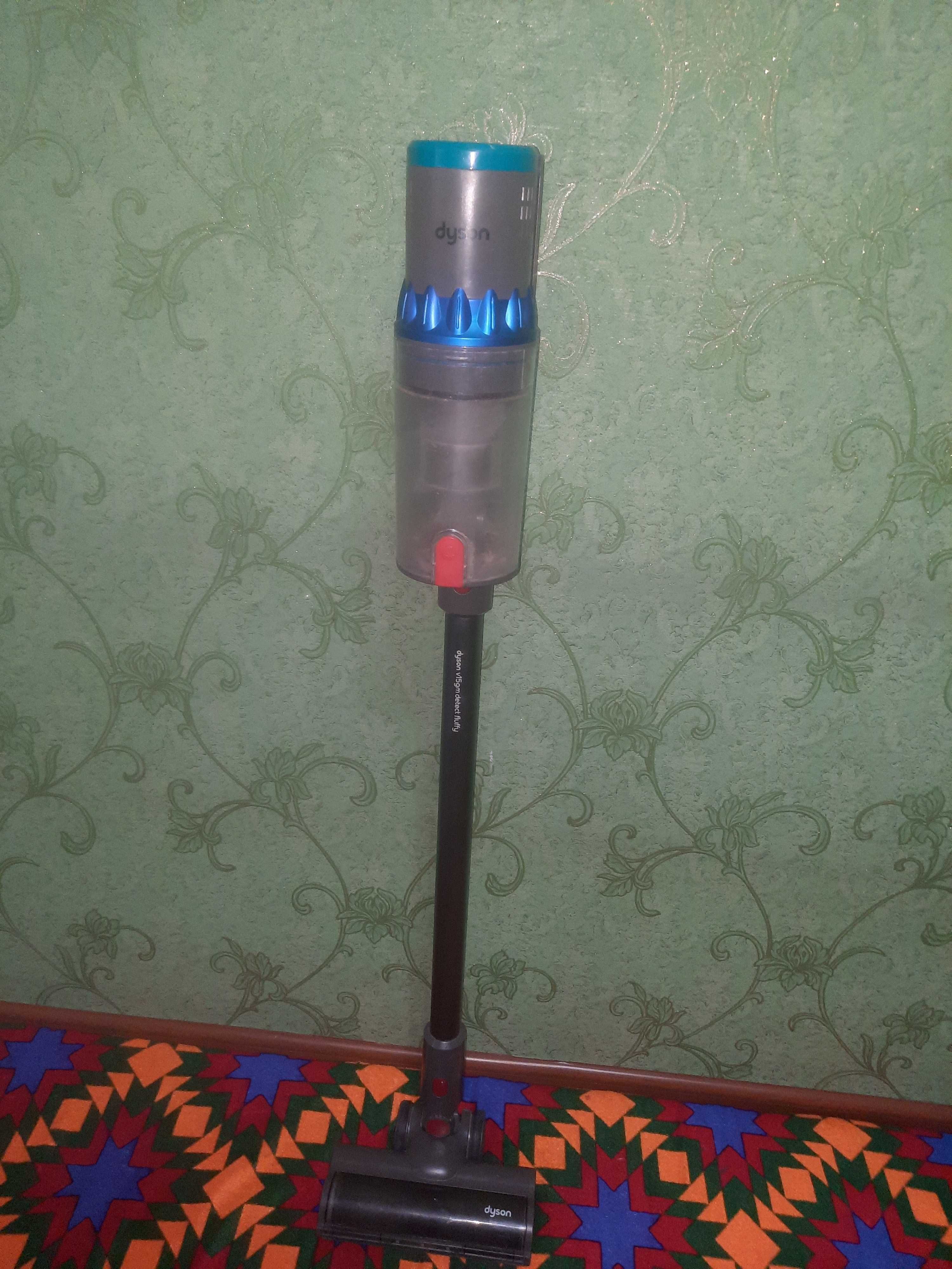 Продам пылесос dyson дайсон