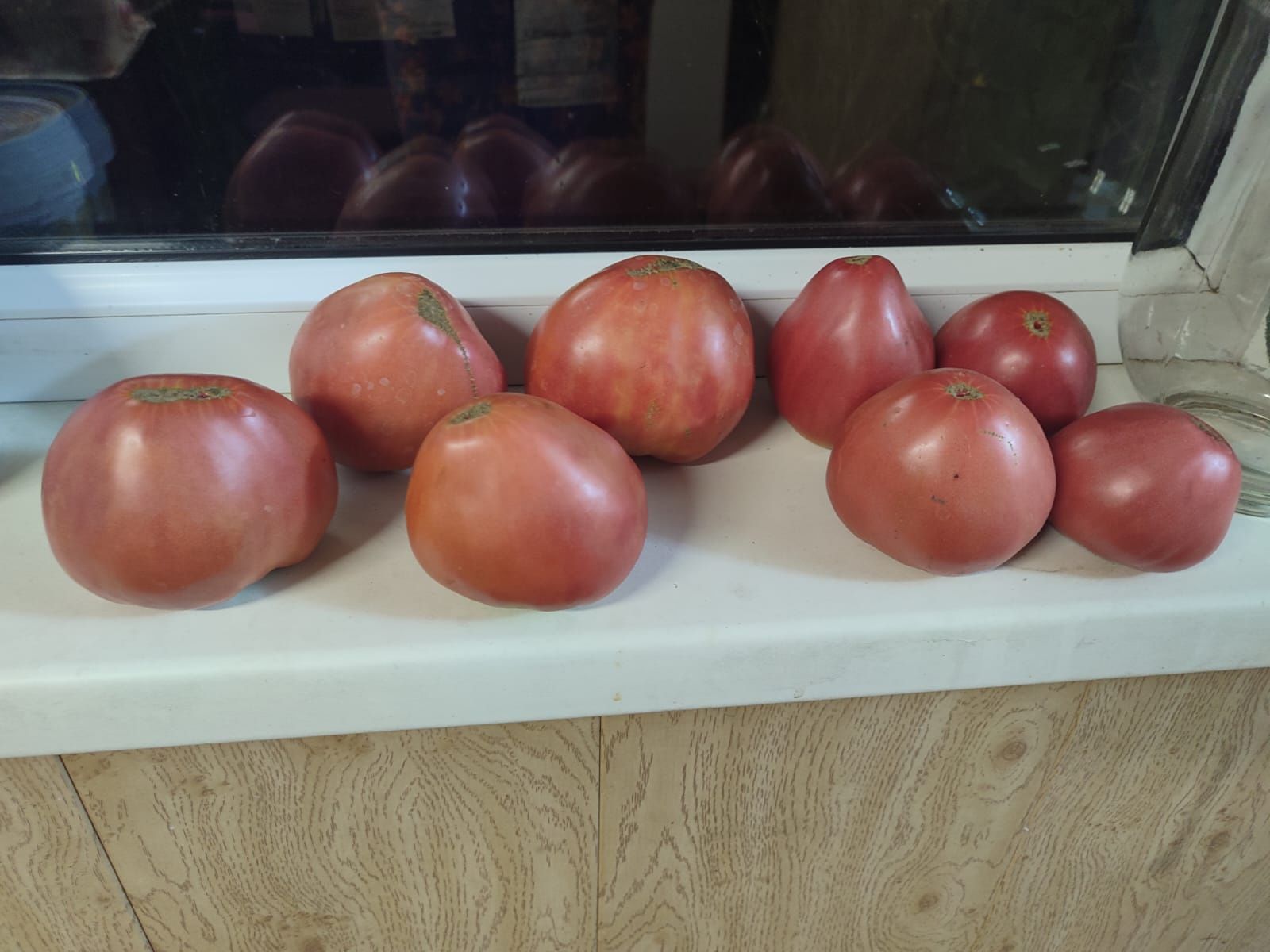 Продам домашнее помидоры.