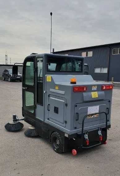 Подметальная машина YANGZI YZ-S11