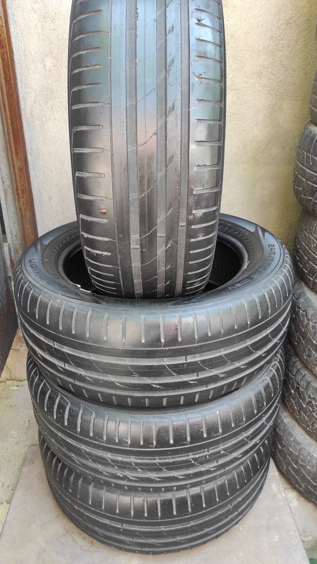 245/55R19 Nokian