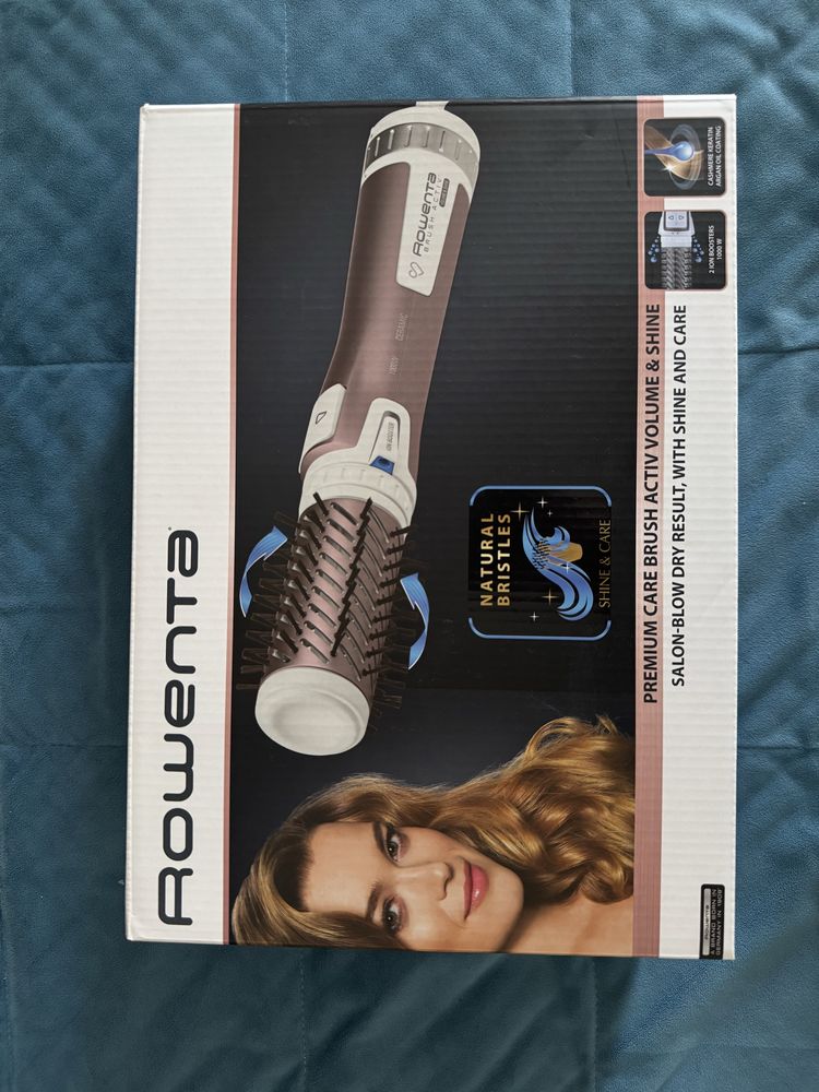 Продам фен-щетку Rowenta CF9540