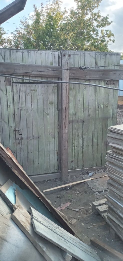 Продам деревянные ворота.
