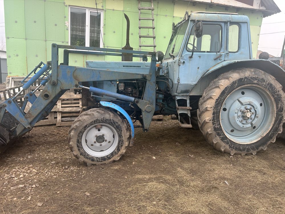 Продам тоактор погрузчик