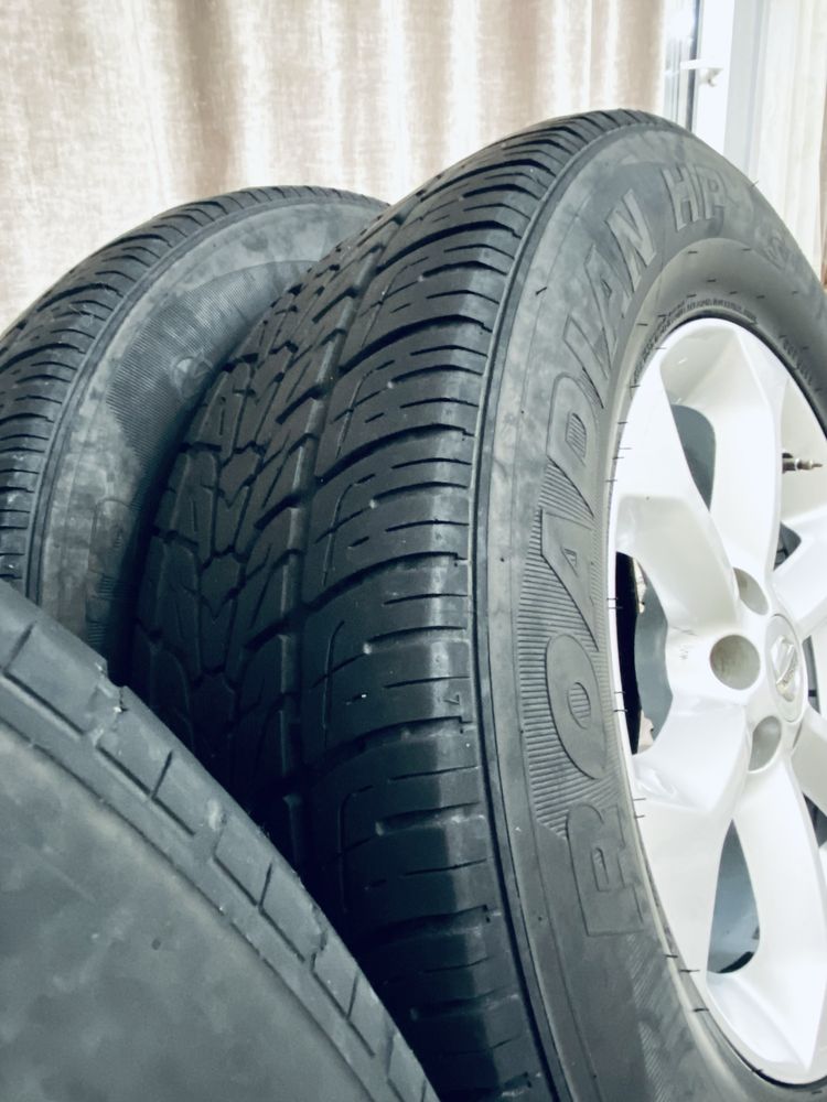 Комплект Летних шин Roadstone Roadian HP