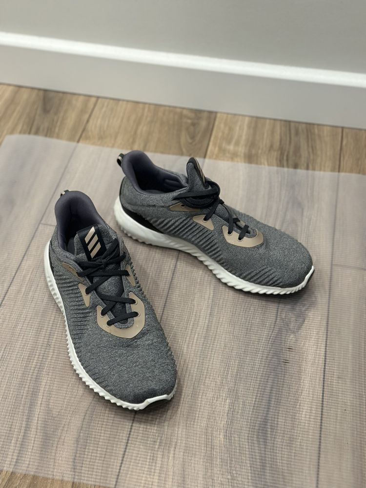 Кроссовки женские оригинал Adidas размер 37,5-38,5