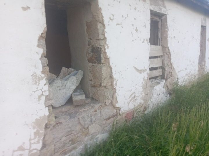 Продам здание на слом.