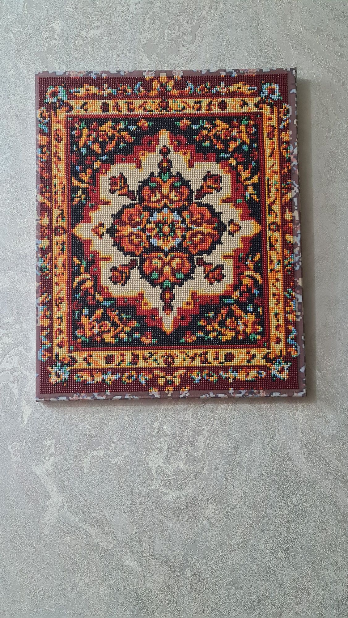 Продам алмазные мозаики в собранном виде на подрамнике.  Торг уместен.