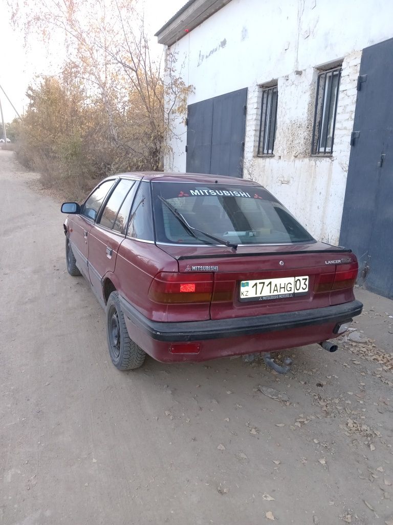 Срочно Продам Митсубиси Ланцер 1992 года инжектор