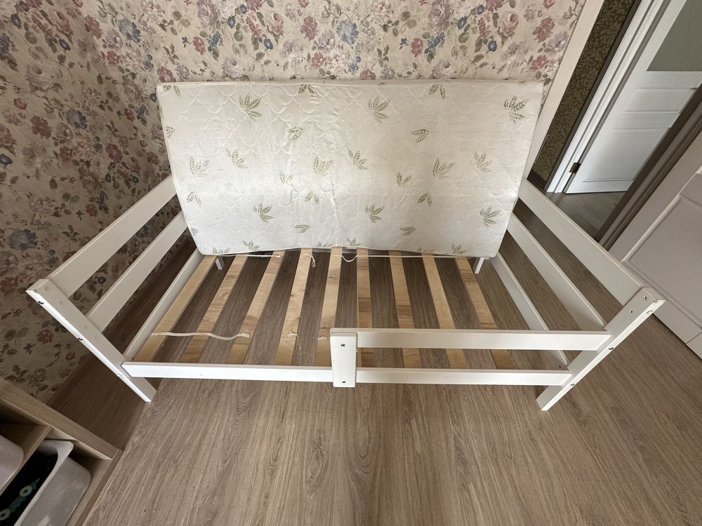 Продам  детскую кровать