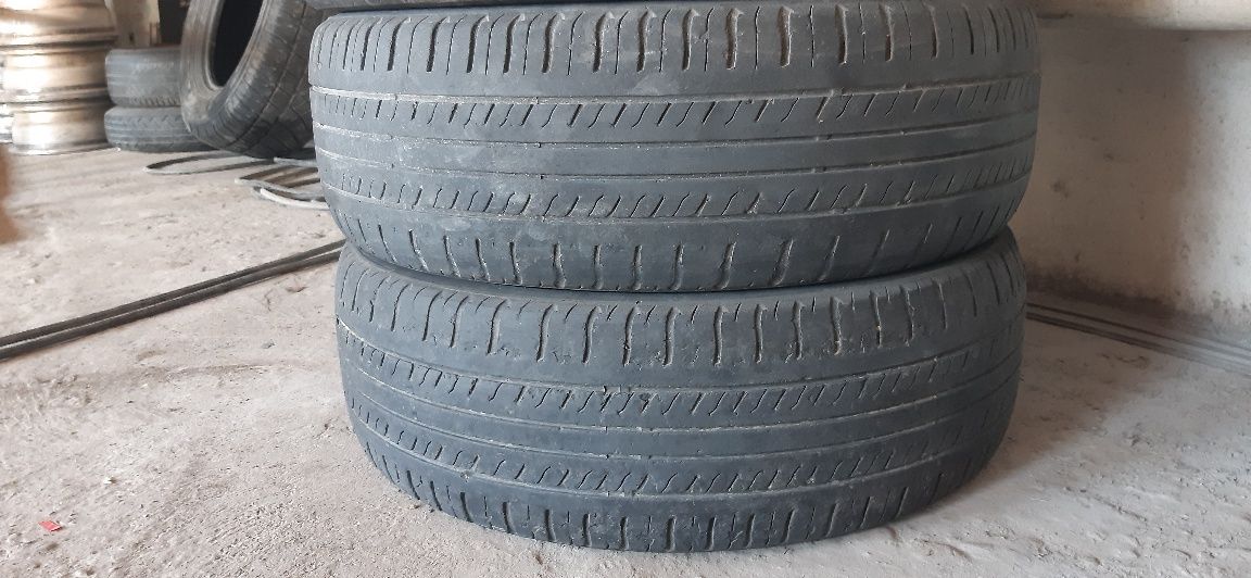 Продам шины 205/70/15