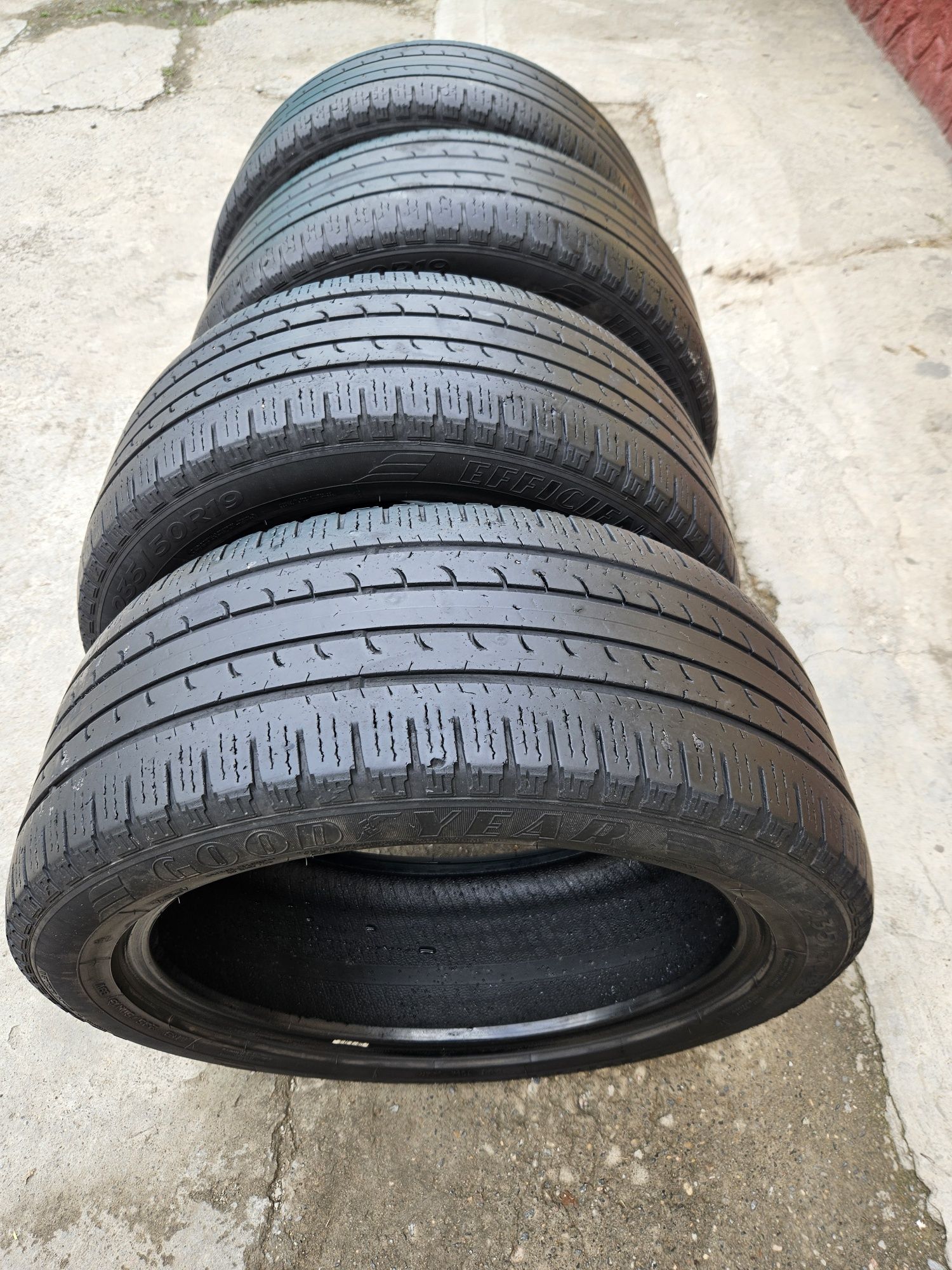 Летняя резина GOOD YEAR EFFICIENTGRIP 235\50\R19