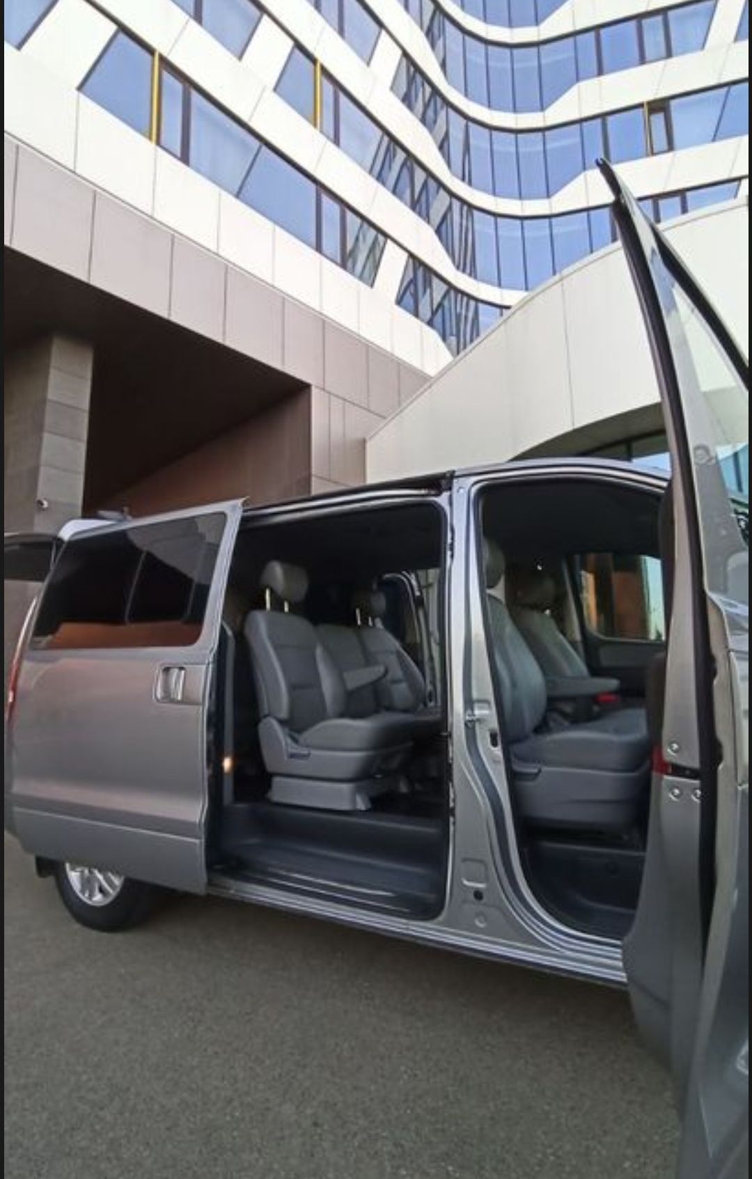 Аренда микроавтобуса Hyundai Grand Starex