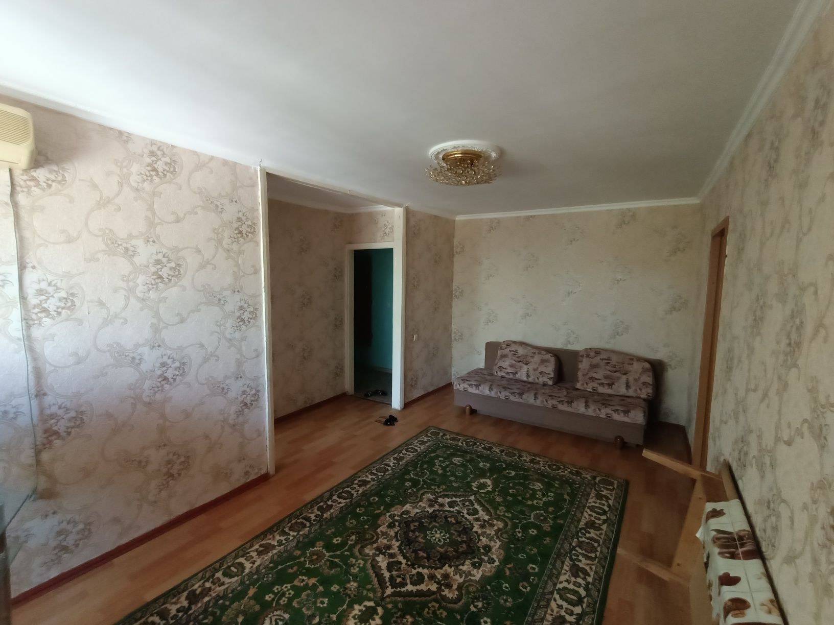 Квартира район Уневерсам Управление 2сағ-3000