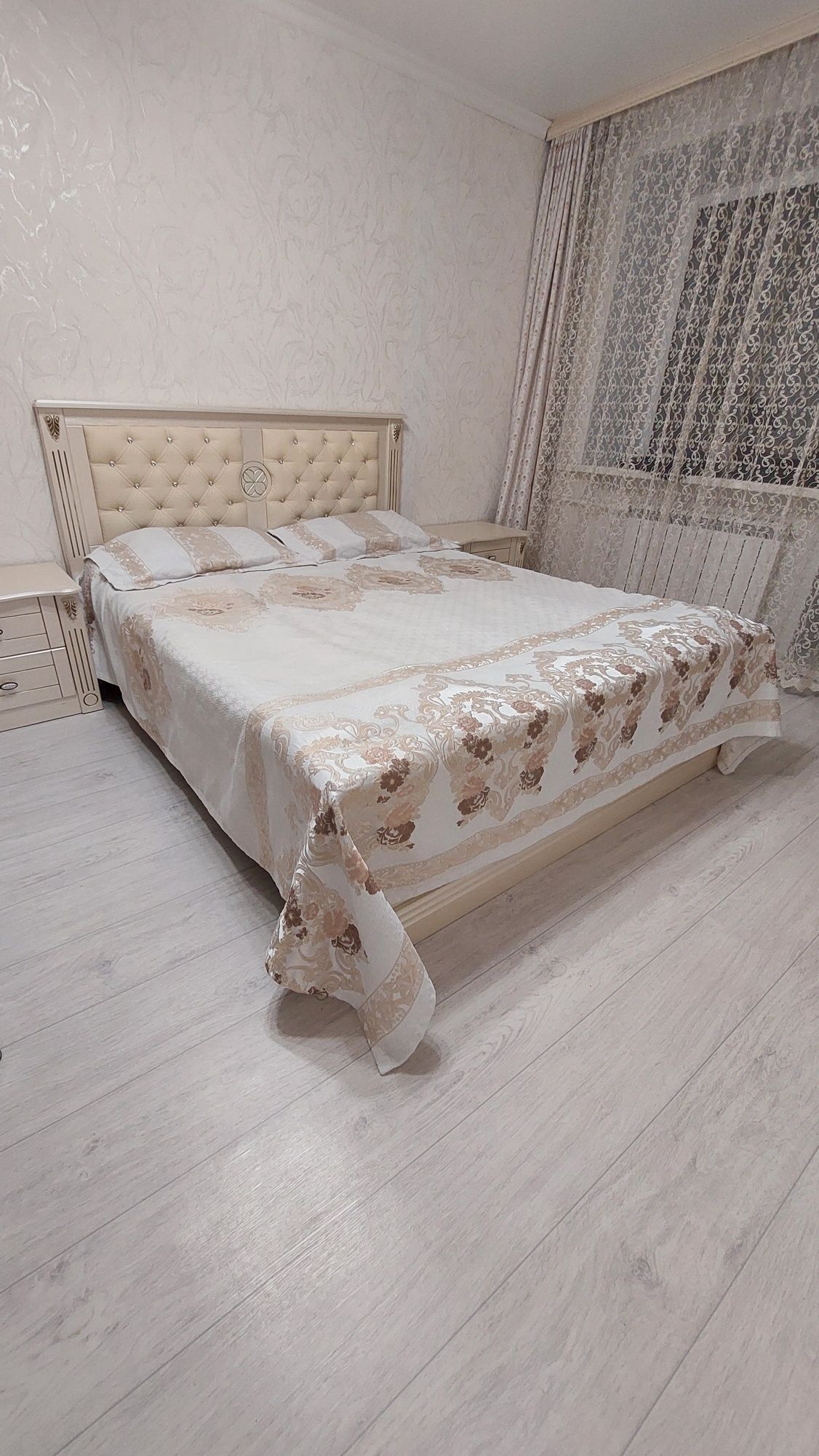 Кровать двуспальная