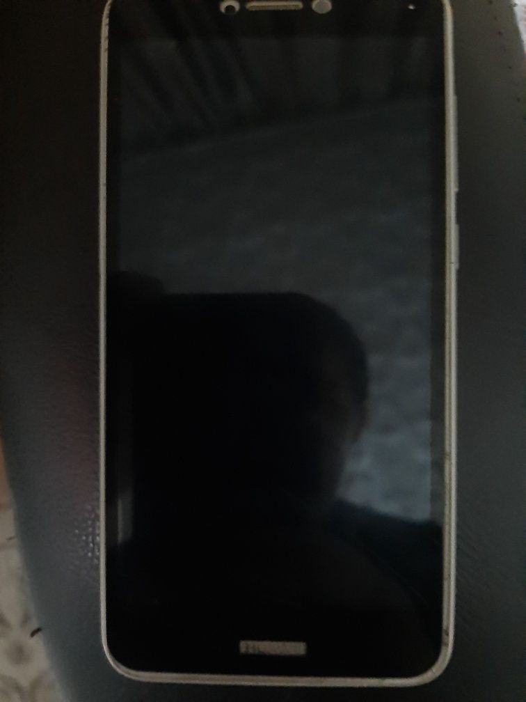 Продаю телефон HUAWEI P8 за 30000т