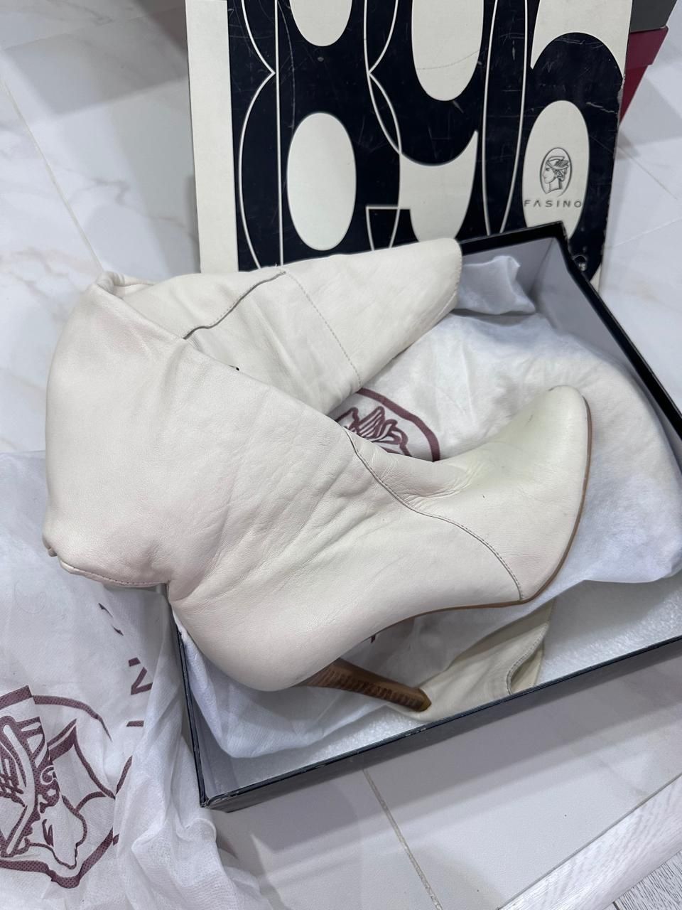 Продам женские сапоги