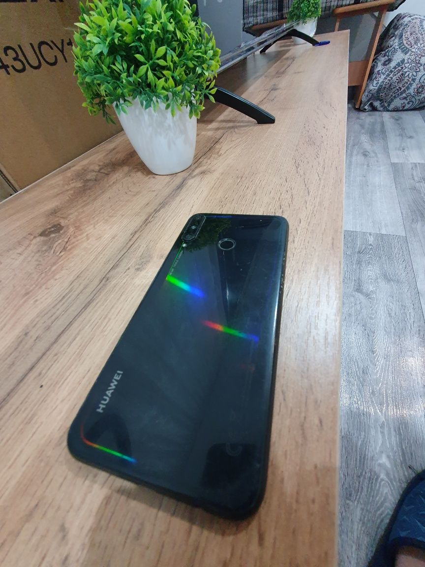 Продам сотовый телефон Huawei
