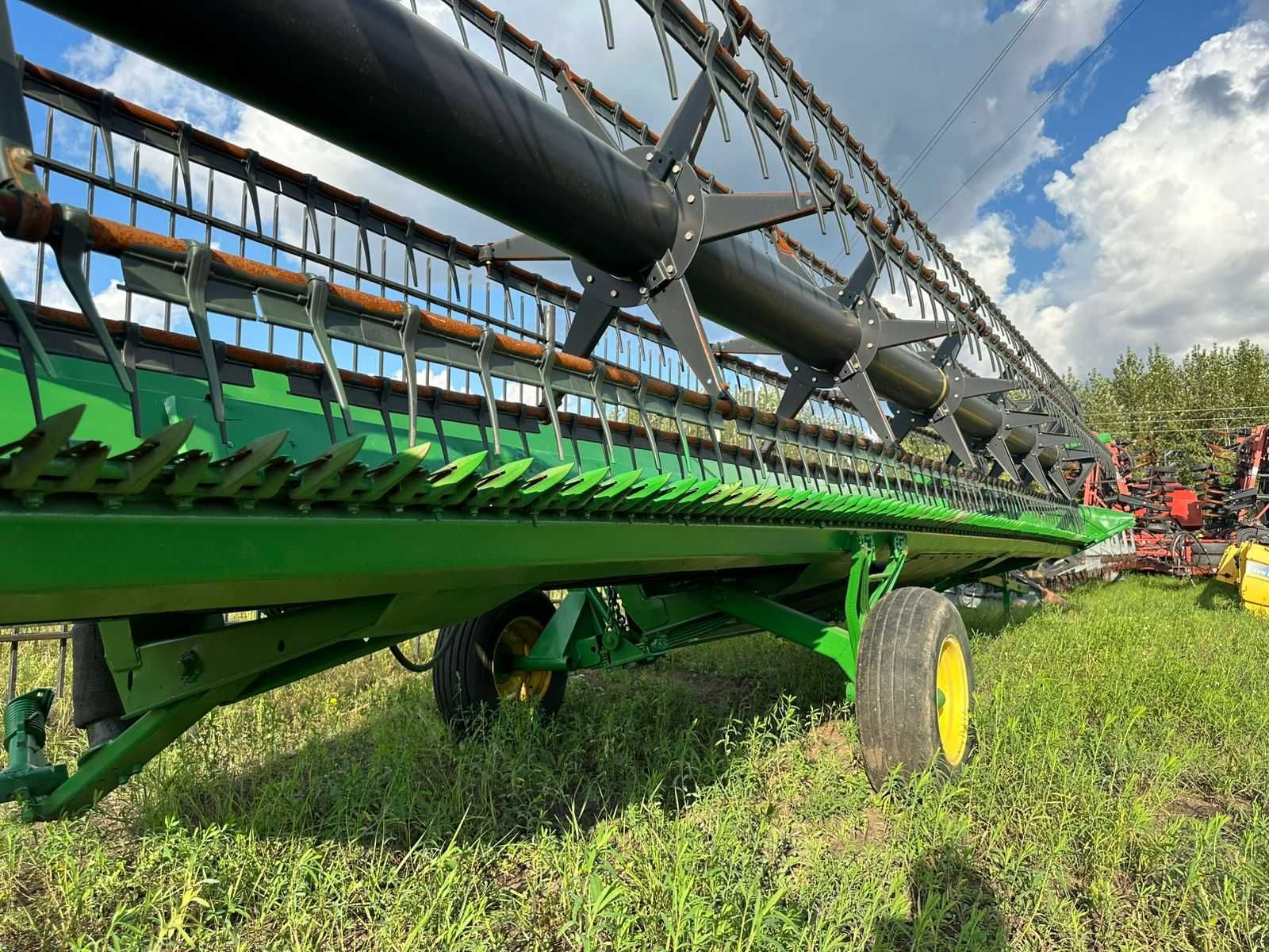 Жатка John Deere 930D