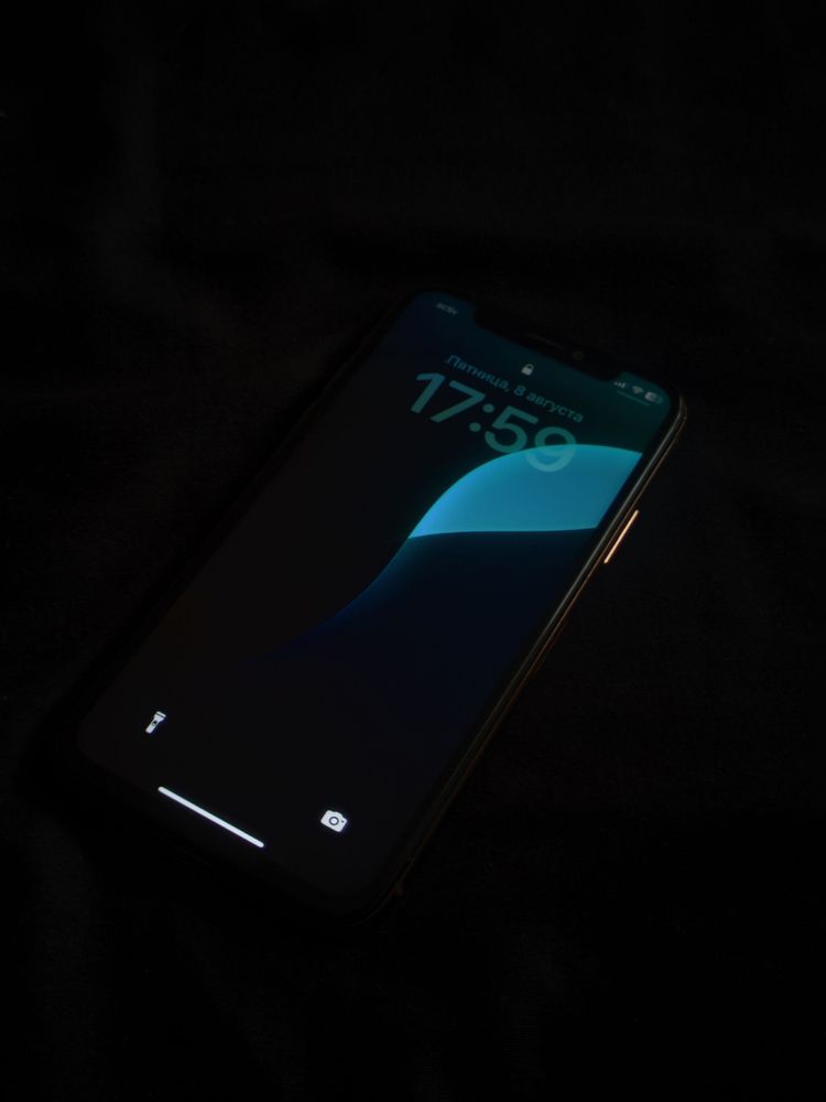 Iphone 10 ( хс ) обменяю