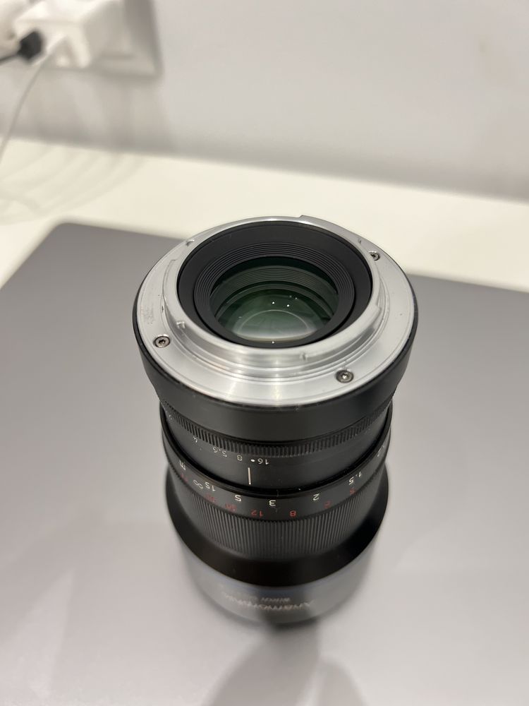 Sirui 50mm f/1.8 Anamorphic 1.33x Lens (Sony E-Mount)