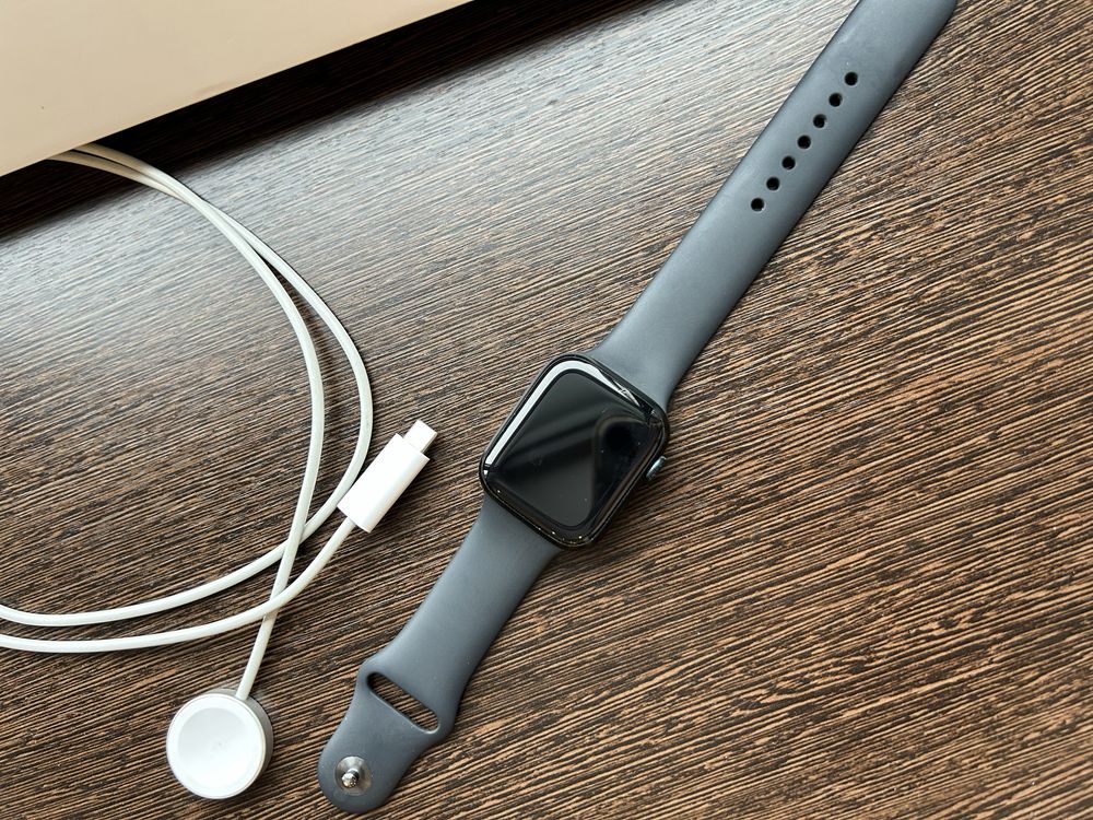 Часы Apple Watch 7 Midnight 45 mm