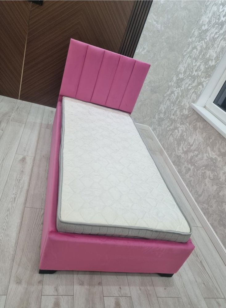 Односпальная кровать в наличий и на заказ