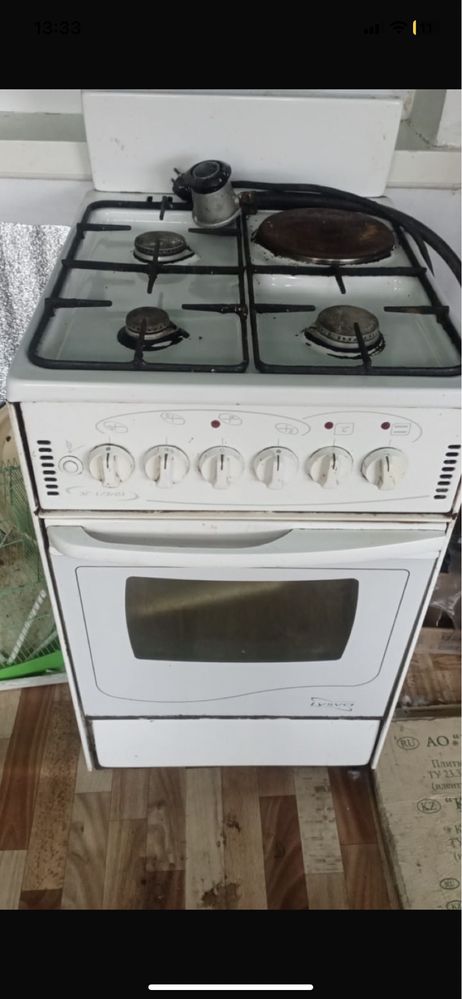 Продам холодильник , газовую плиту Перцевка рудный