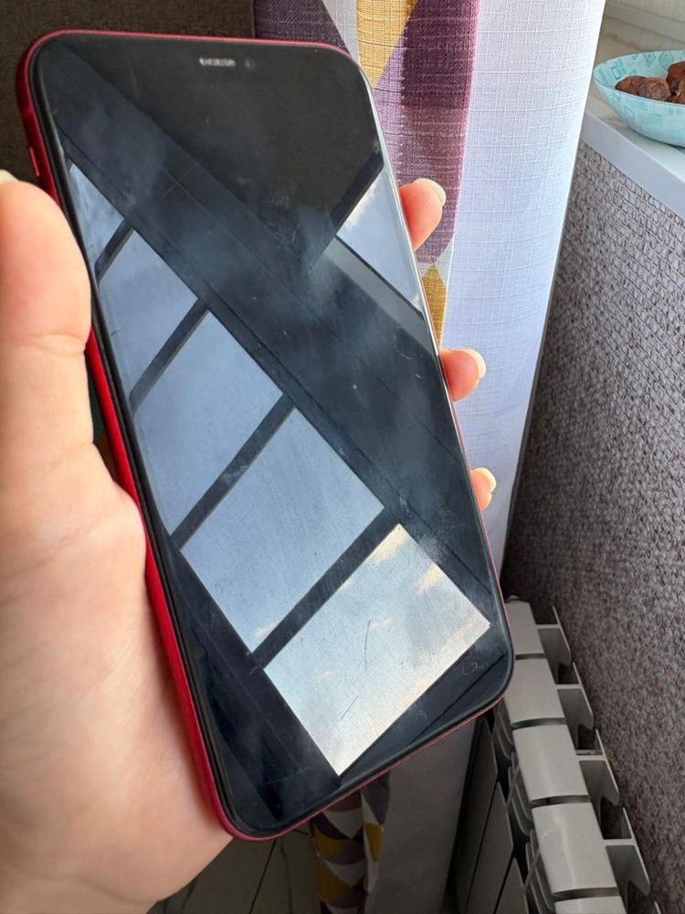 Продам Iphone 11