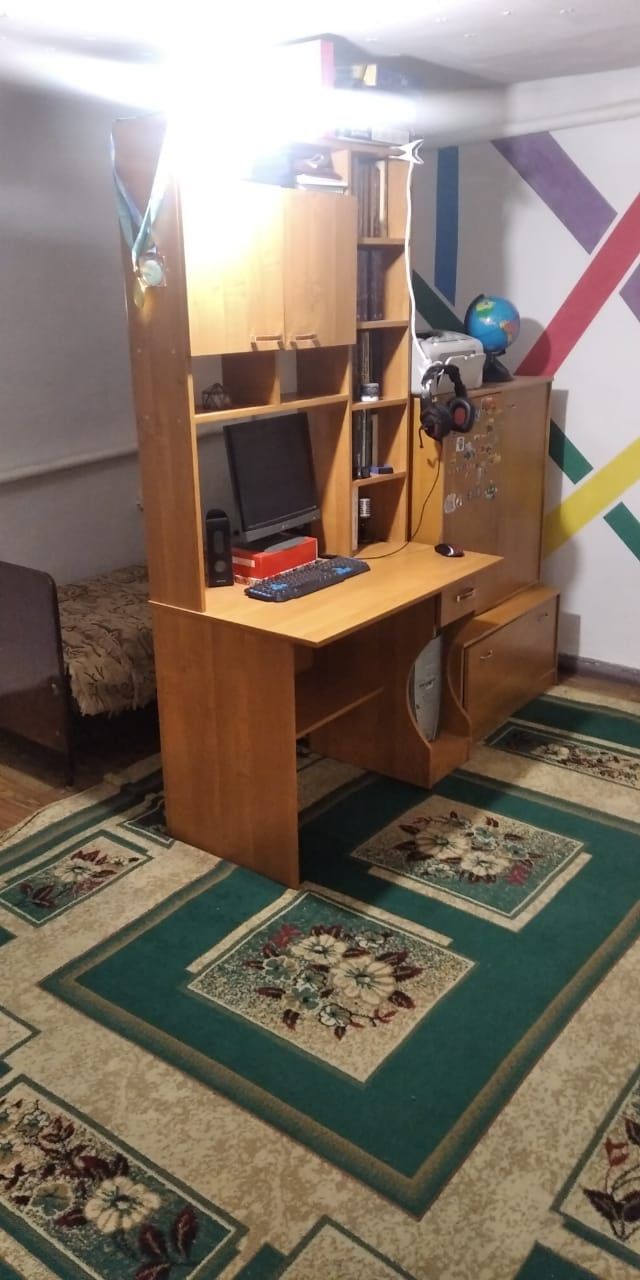 Газофицированный дом с 7 отдельными комнатами(цена договорная))