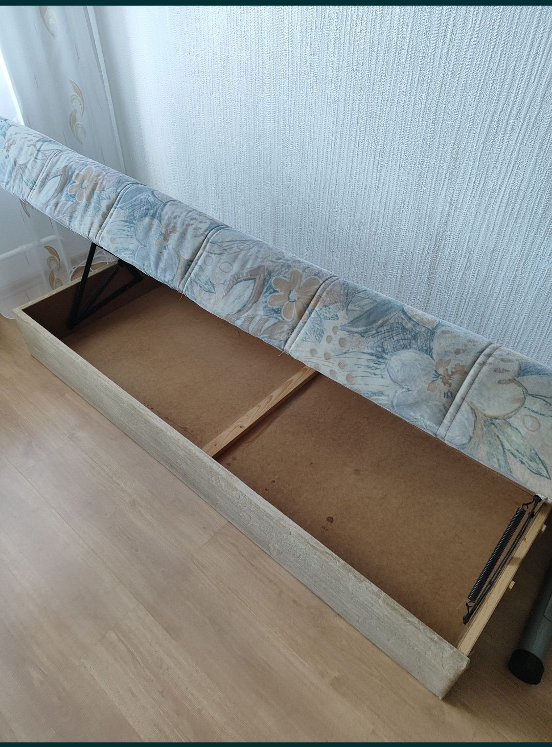 Кровать тахта продам