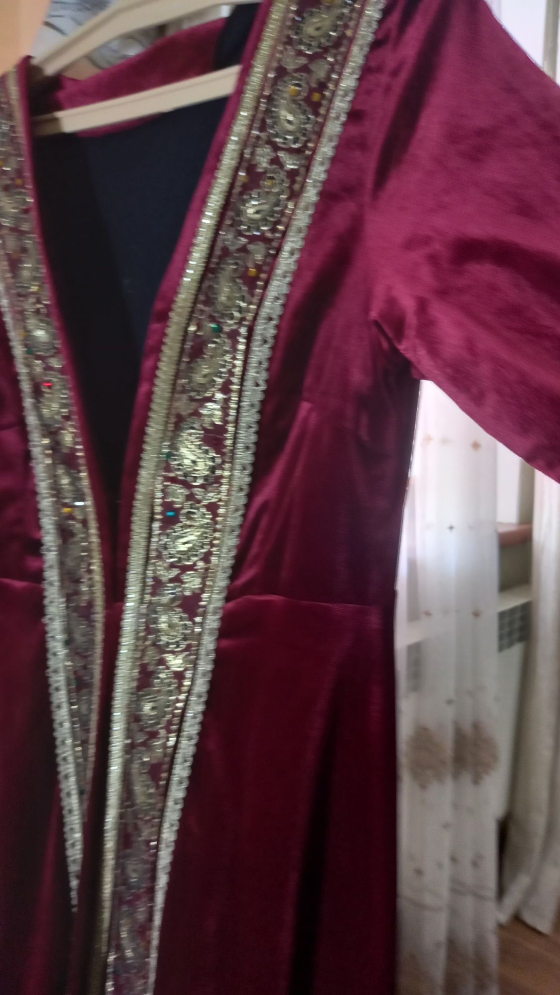 Қазақ шапан, б/у. Размер 42-46   бағасы 20.00тг
