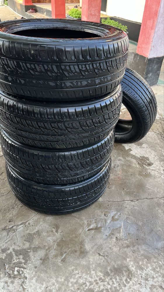 Продам летние шины на 245/55-19