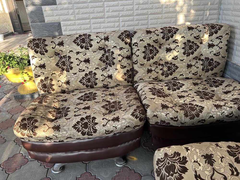 продам диван и два кресла