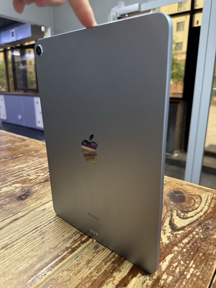 Продаю Apple iPad Air 11(2024)