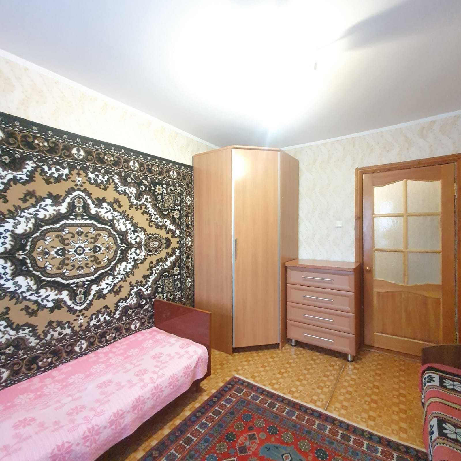 Продам 2х комнатную квартиру в 11мкр на удобном 3/5 этаже!