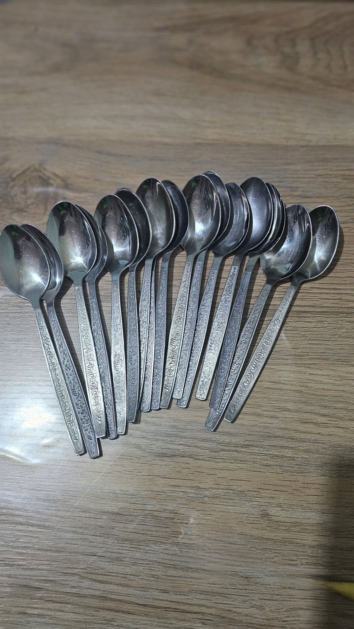 Продам ложки ,вилки ,чеснокодавку