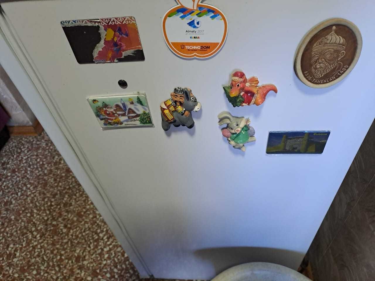 Игрушки ,Детские часы ,шкатулки ,статуэтки ,магнитики  и другое