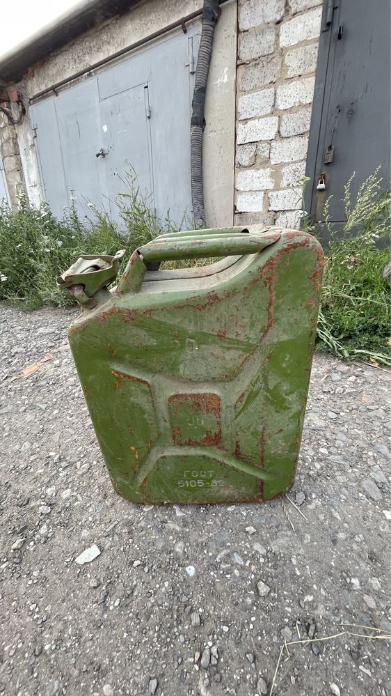 Канистра 20л