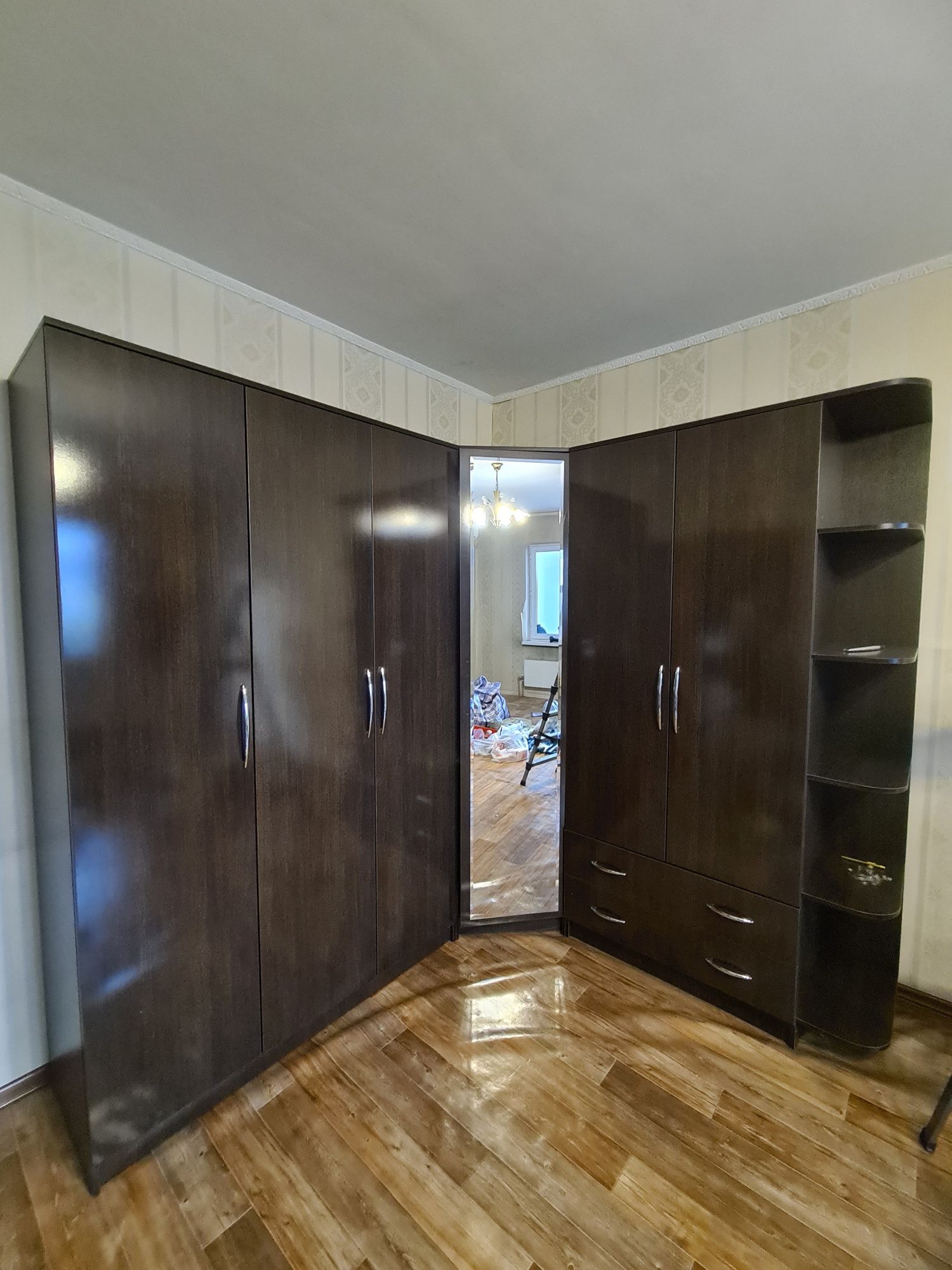Шкаф в отличном состоянии