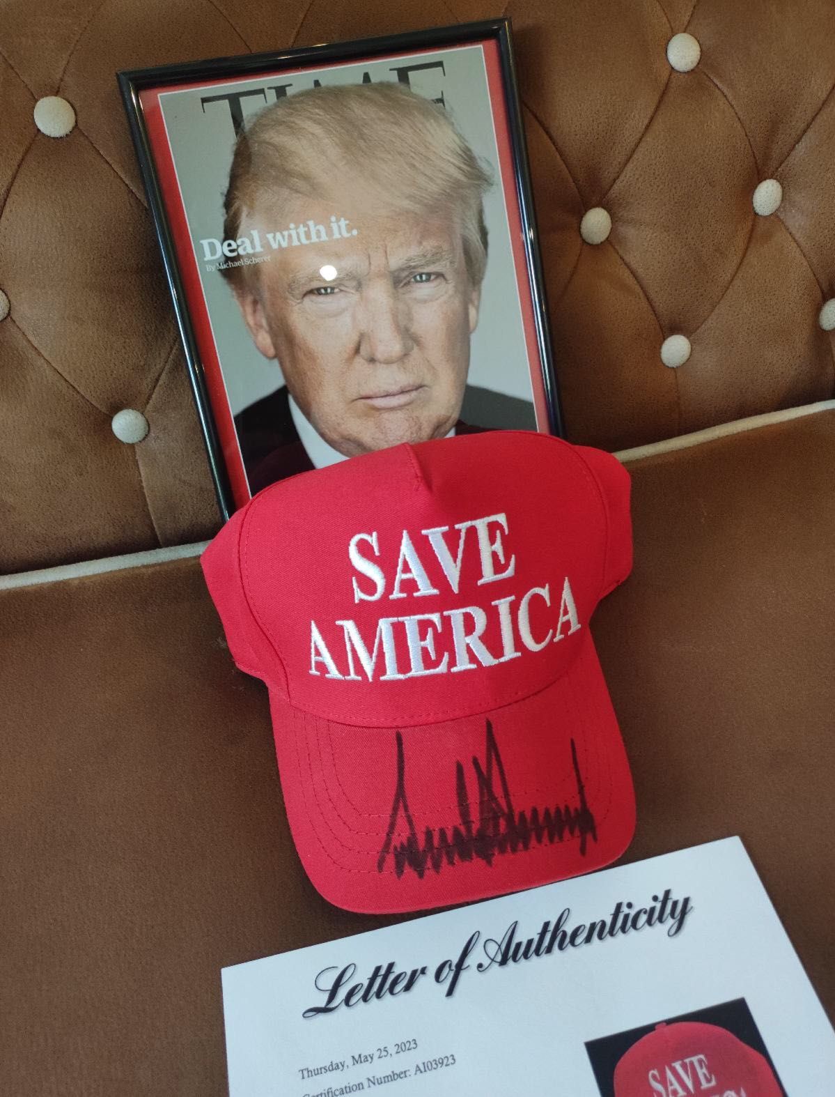 Бейсболка с автографом Дональда Трампа с сертиф. PSA/DNA
