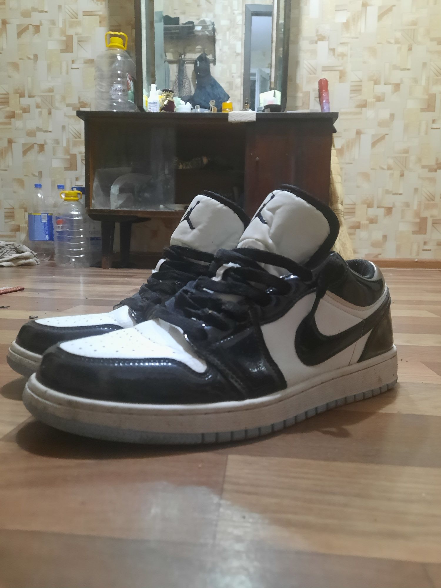 Продам Jordan 1 low