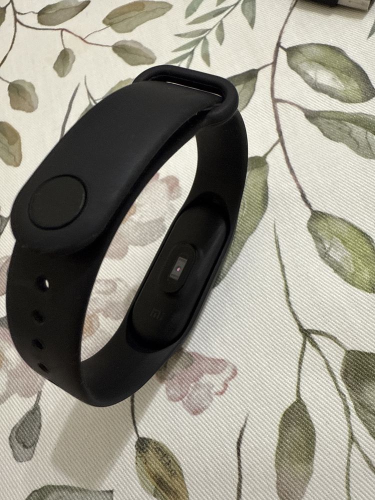 Часы Xiaomi mi band 2 или 3 не помню