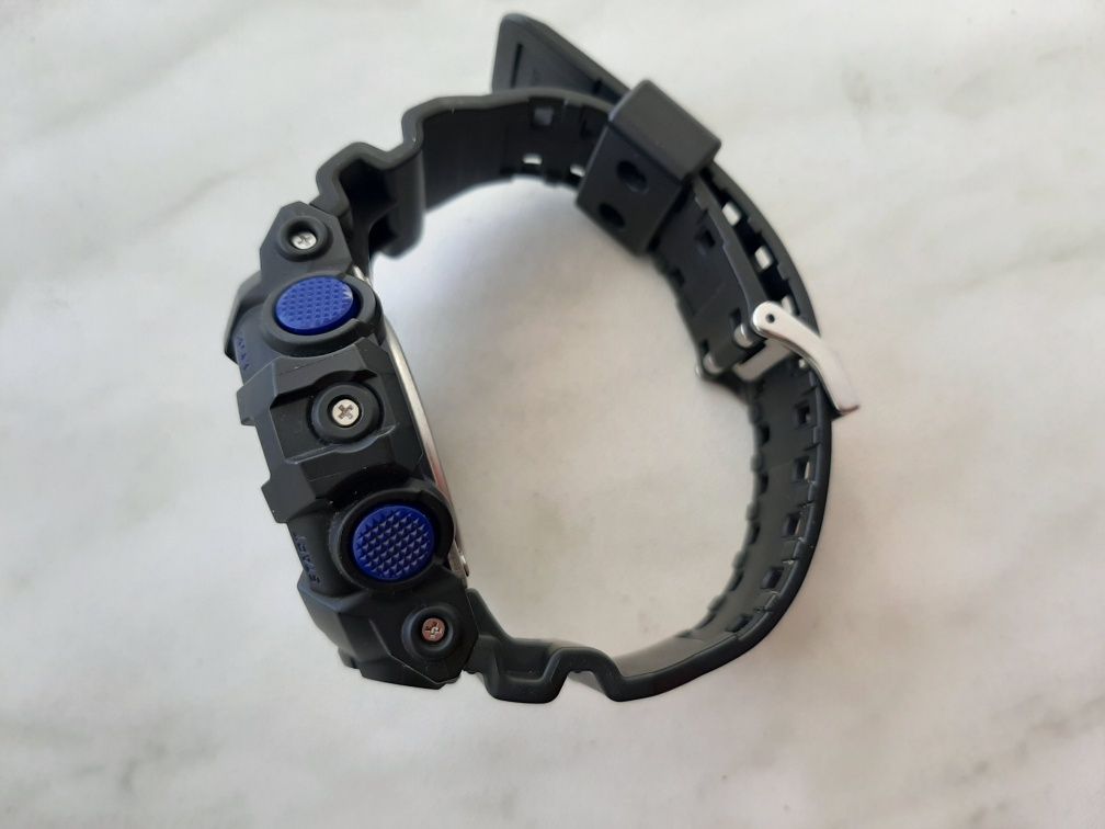 Продаю   часы Casio G-SHOCK GA-700VB-1AER