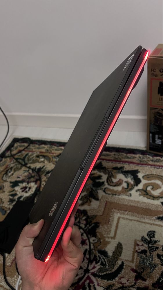 ASUS ROG STRIX g16 core i-7 RTX 4060