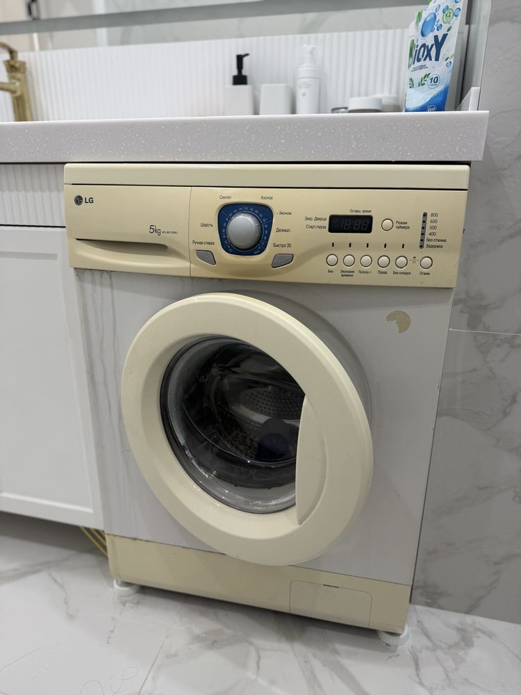 Продаю стиральную машину LG 5 кг — в хорошем состоянии