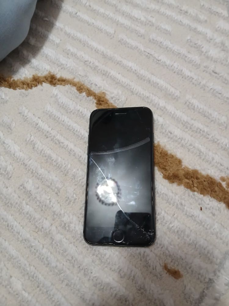 iPhone 7 бу 128гб аккумулятор 100%